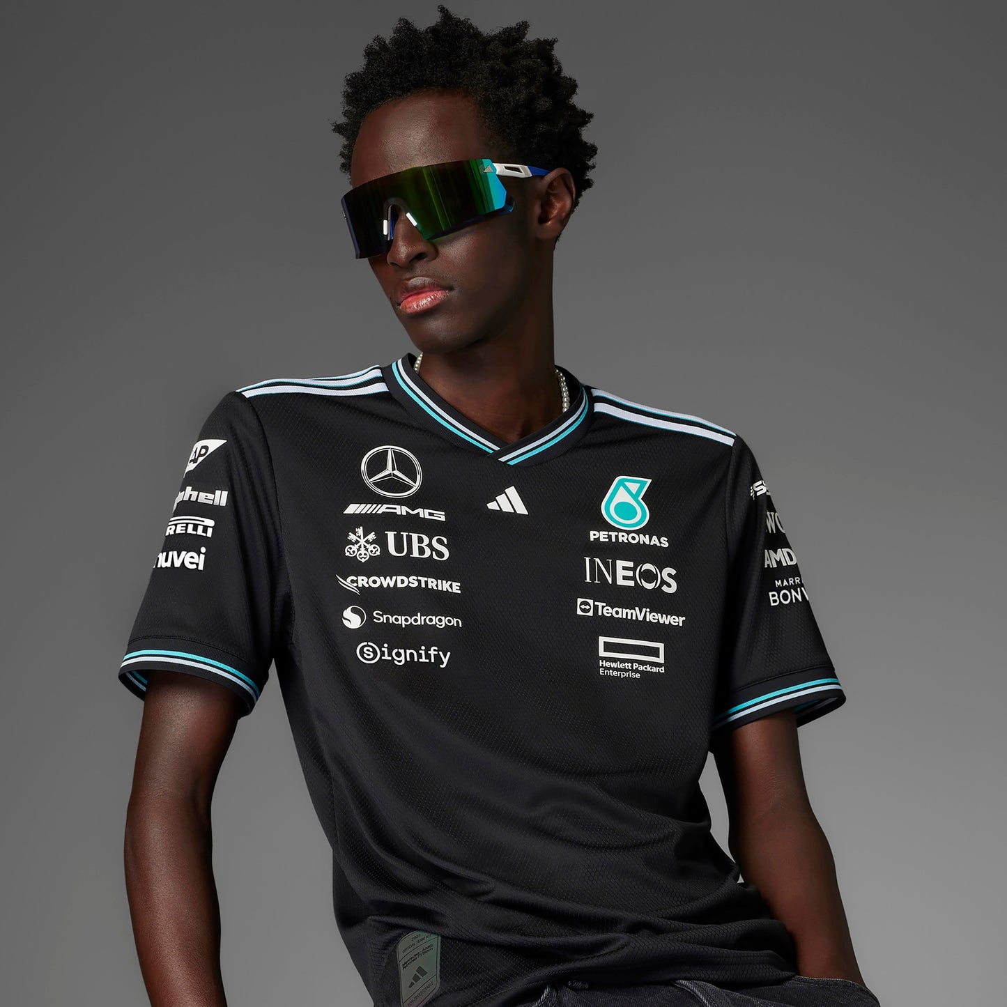 Mercedes AMG Petronas F1 2025 Team Driver T-Shirt - Black Unisex